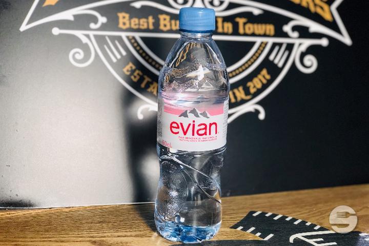 Evian - Burgers & Brothers