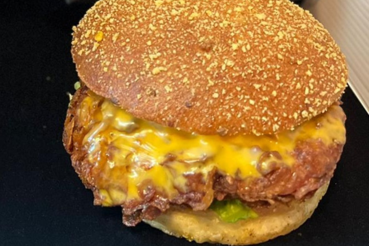 CHICKEN BREAST - Burgers & Brothers