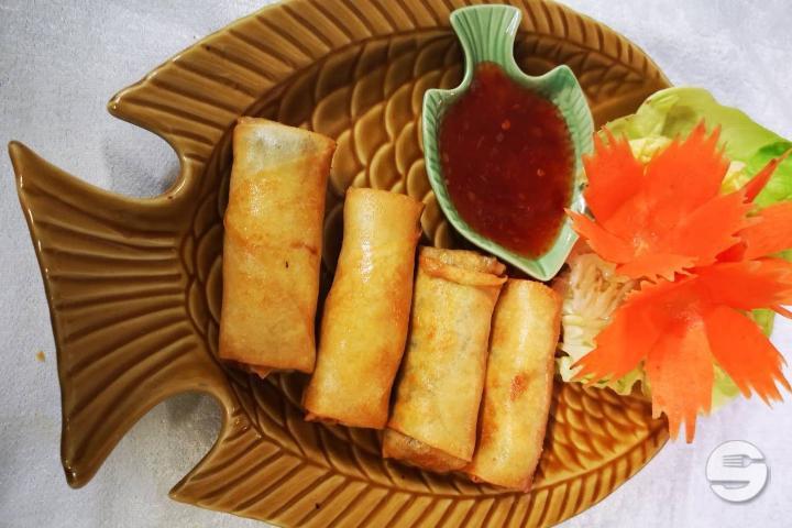 Vegetarian spring rolls (4 pcs.) - Simply Thai