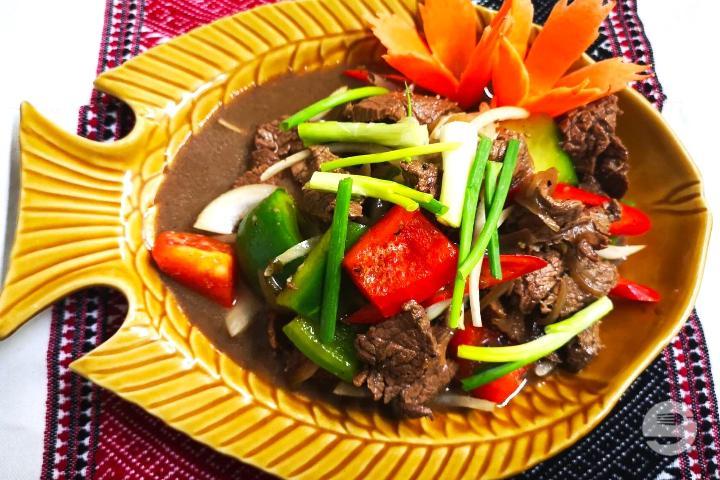 Black pepper with garnish of your choice - Simply Thai