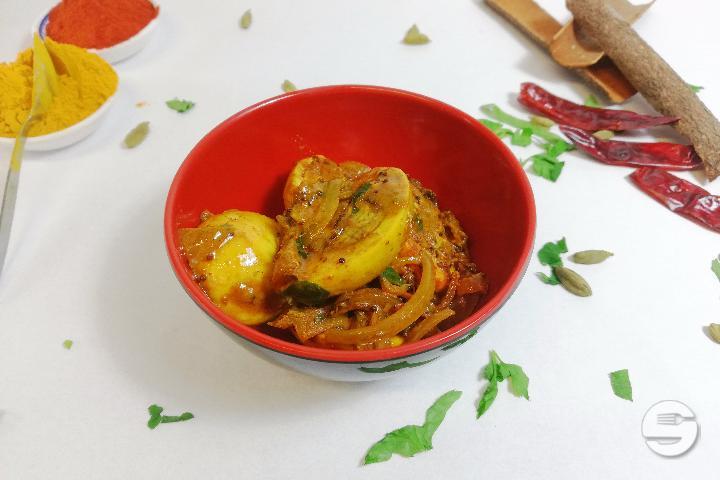 Oeufs au curry Jaune - Café Barath