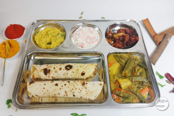 Thali Végétarien - Café Barath