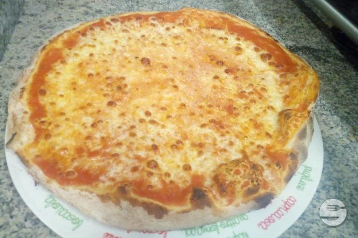 Pizza Quattro Formaggi (vegetarian) - La Casetta da Lorenzo Pascali