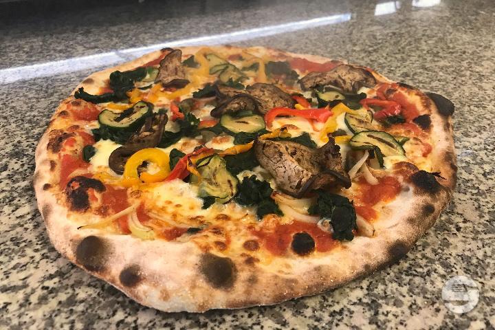 Pizza Contadina (vegetarian) - La Casetta da Lorenzo Pascali