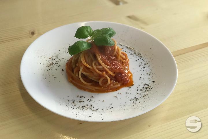 Pasta Napoli (vegan) - La Casetta da Lorenzo Pascali