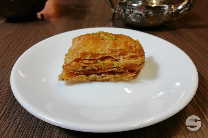 Baklava - Istanbul Grill & More Flon