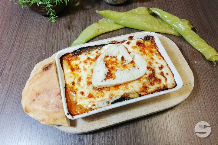 Moussaka végétarienne - Istanbul Grill & More Flon