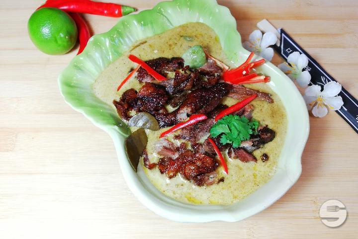 Canard Grillé au Curry Vert - Madame Noi