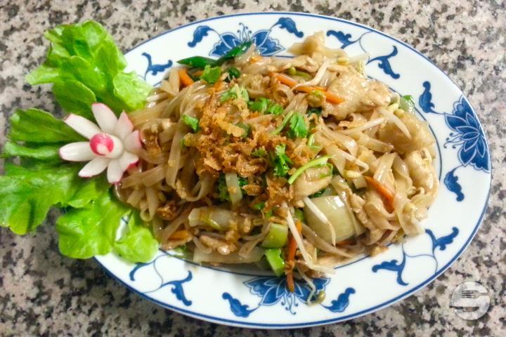Fried rice noodles with side dish of your choice - Happy Wok