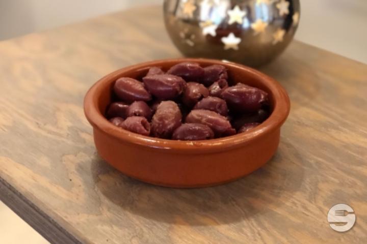 House marinated Olives black - Maison 33 Cafe & Bistro