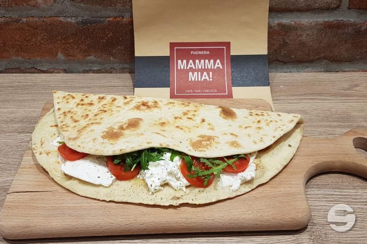 Piadina Caprese - Piadineria Mamma Mia