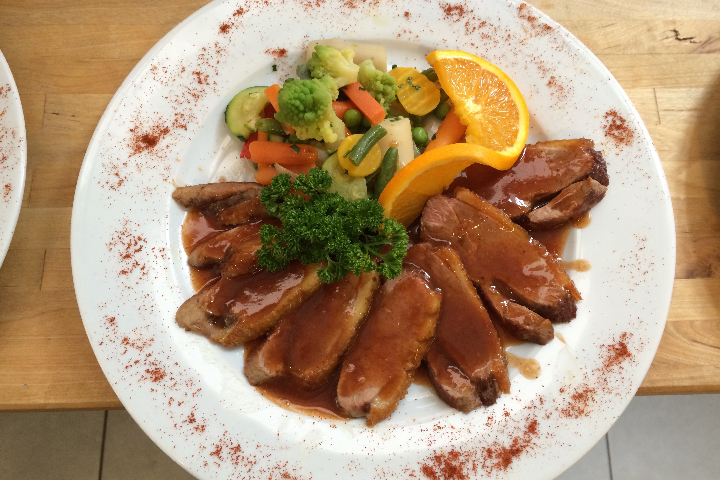 Magret de canard sauce a l'orange, legumes et riz - Tout Simplement