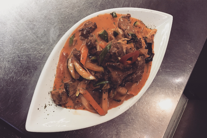 Émince de Bœuf CURRY-ROUGE ,légumes et riz basmati - Tout Simplement