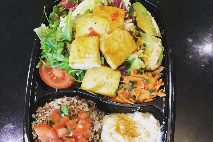 Salade FITNESS avec du TOFU - Tout Simplement