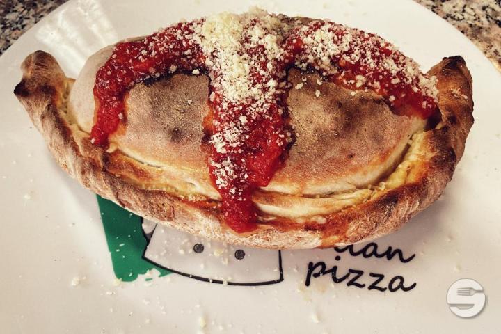 Pizza Calzone - Pizza Casa