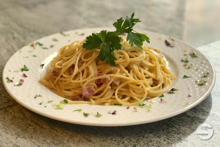 Spaghetti all'Arrabbiata - Pizza Casa