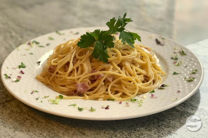 Spaghetti alla Napoli - Pizza Casa