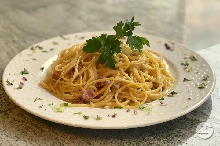 Spaghetti alla Marinara - Pizza Casa