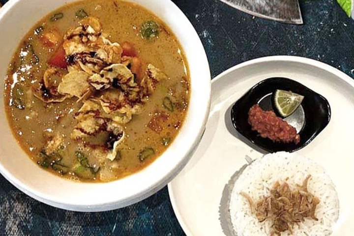 Soto Betawi - Sendok Garpu