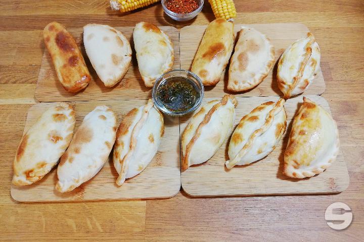 Package 12 Empanadas - El Gaucho
