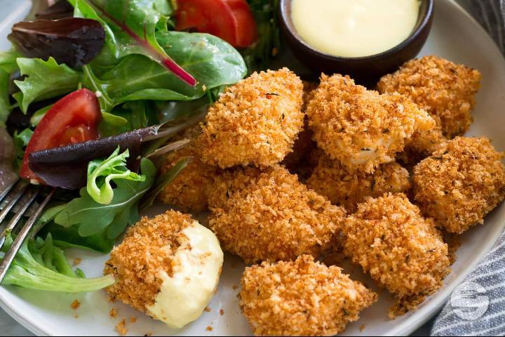 Chicken Nuggets (8 pieces) with salad - Lemon Food Drinks Oerlikon