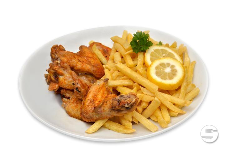Chicken wings (12 pieces) with French fries - Lemon Food Drinks Oerlikon