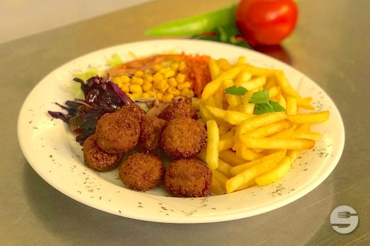 Falafel plate vegetarian - Brücke Restaurant