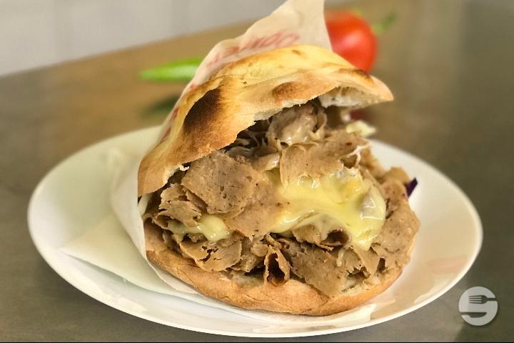 Raclette-Kebab im Taschenbrot - Brücke Restaurant