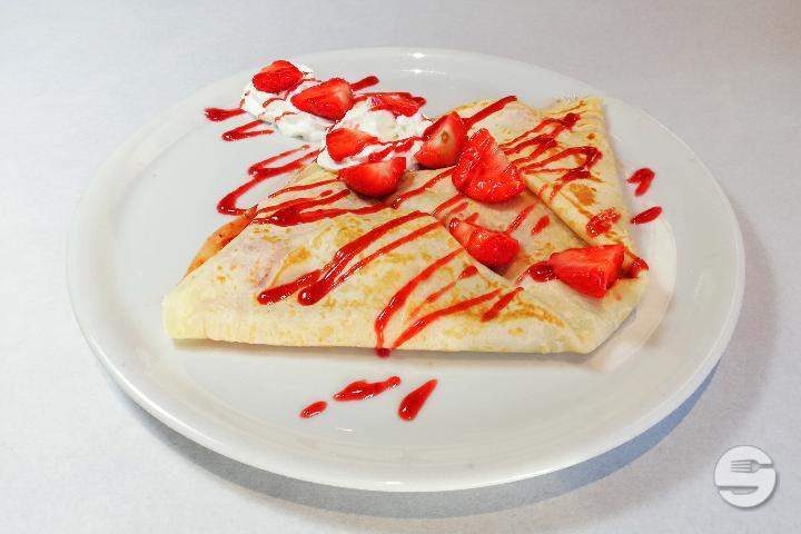 Crêpe à la confiture de fraise - Salon de la Gare