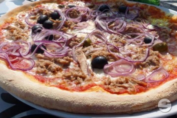 Pizza Tonno - Reusszopf Pizzeria
