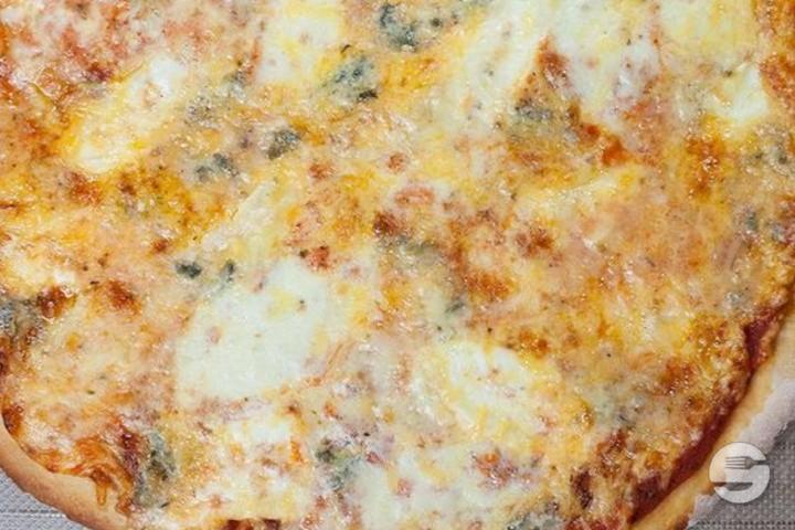 Pizza Quattro Formaggi - Reusszopf Pizzeria
