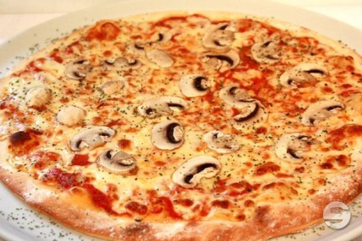 Pizza Funghi - Reusszopf Pizzeria
