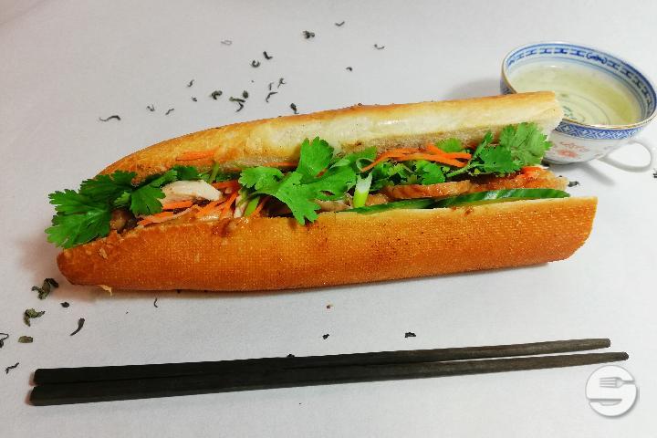 Bành Mi Gà - Sandwich au poulet - Ha My