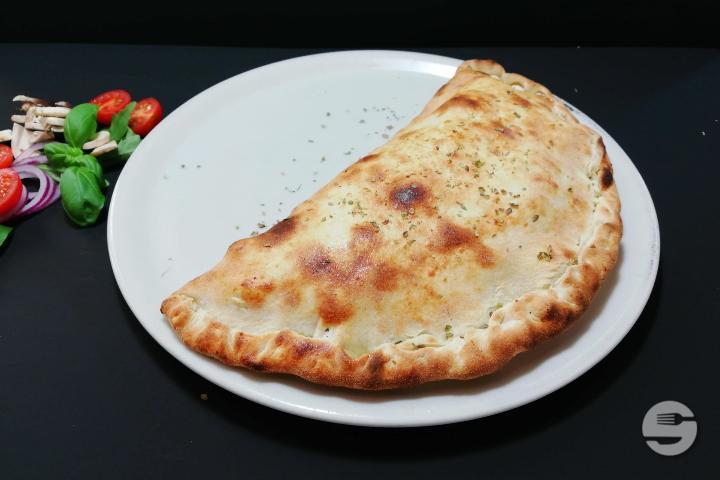 Calzone Chicken - Mio Pizza