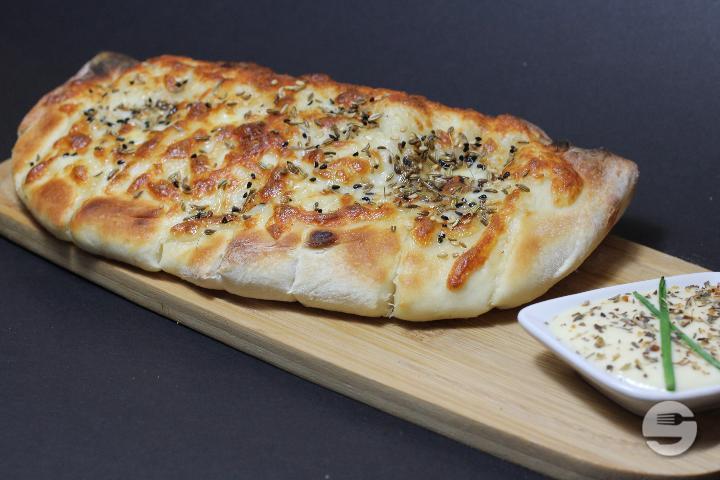Cheesy Bread - Mio Pizza