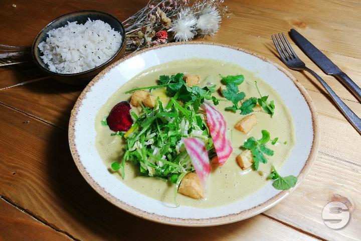 Green coconut curry - Loxton