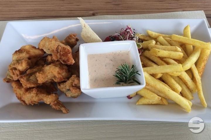 Fish crispbread with French fries - Ali Baba