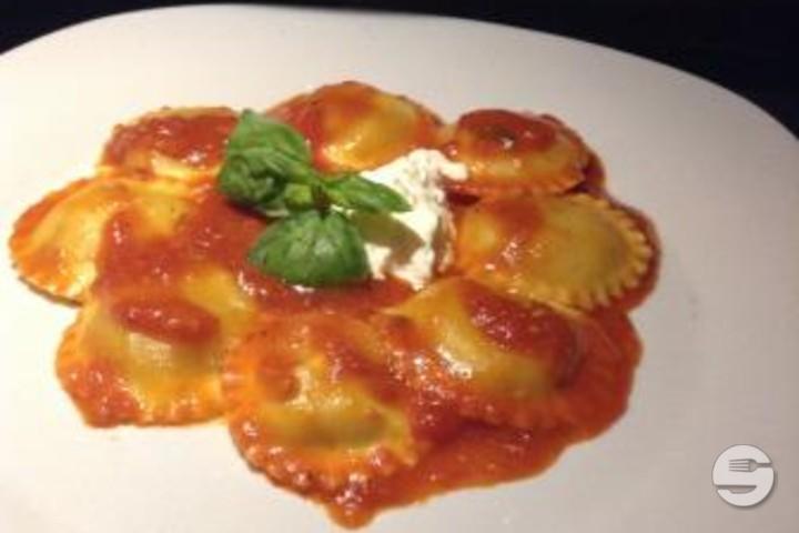 Ravioli with Tomatosauce - Ali Baba