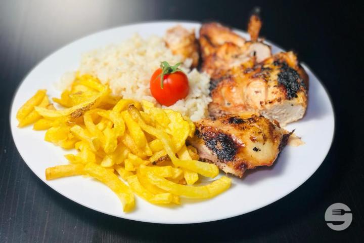 Frango churrasco metade - Churrasqueira Rei Do Leitao
