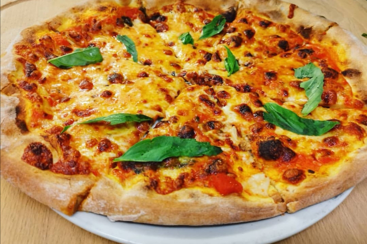 Pizza Margherita - Beau site grill