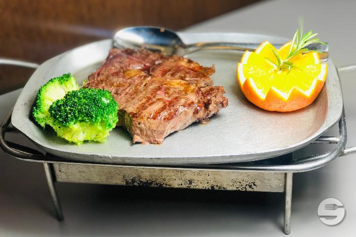 Rib steak - Beau Site Grill