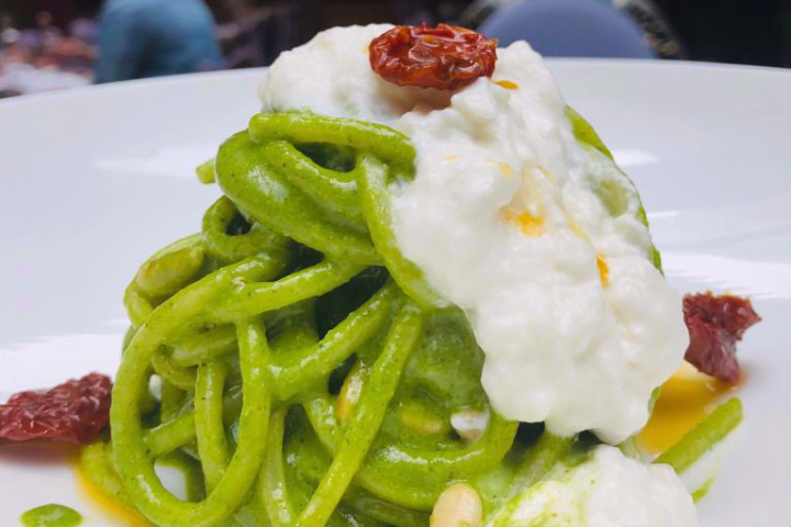 Spaghetto pesto burrata e pinoli - ByLÙ by Luigia