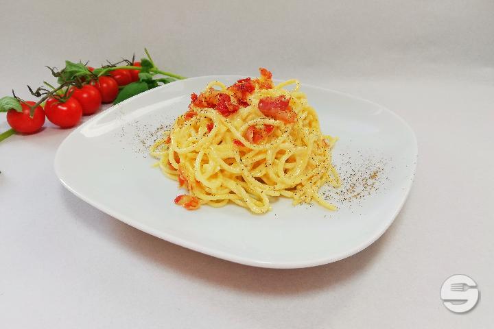 Spaghetti Carbonara - Restaurant Pizzeria Sicily