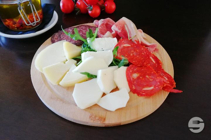 Tagliere di salumi e formaggi - Bellavista