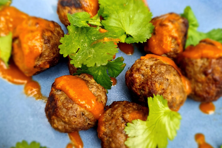 Yvonne's Meatballs - Yvonne’s Noodles & Nalapita - Plainpalais