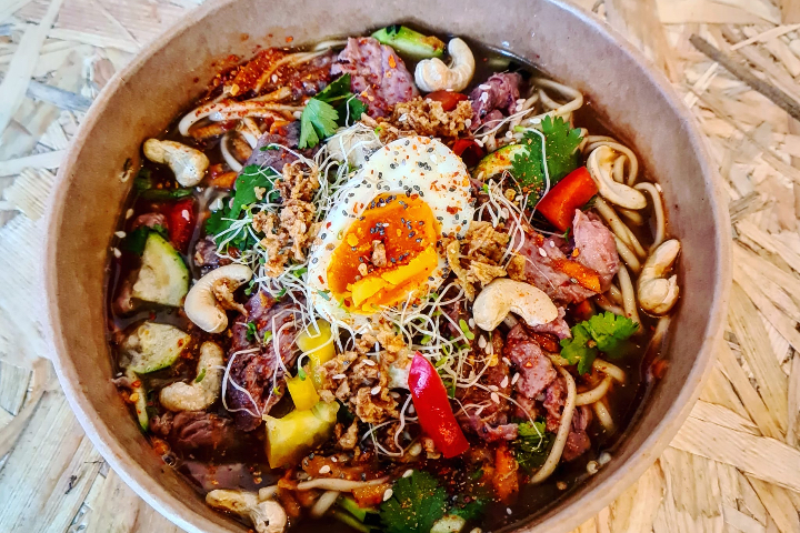Makati Soup - Yvonne’s Noodles & Nalapita - Plainpalais