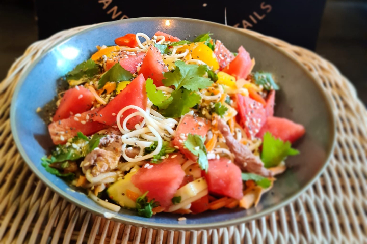 Akaï - Yvonne's Noodles