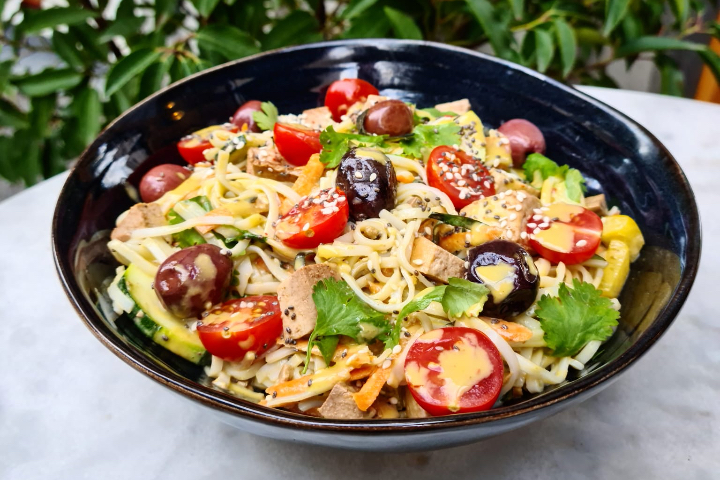 Aplistos - Yvonne's Noodles