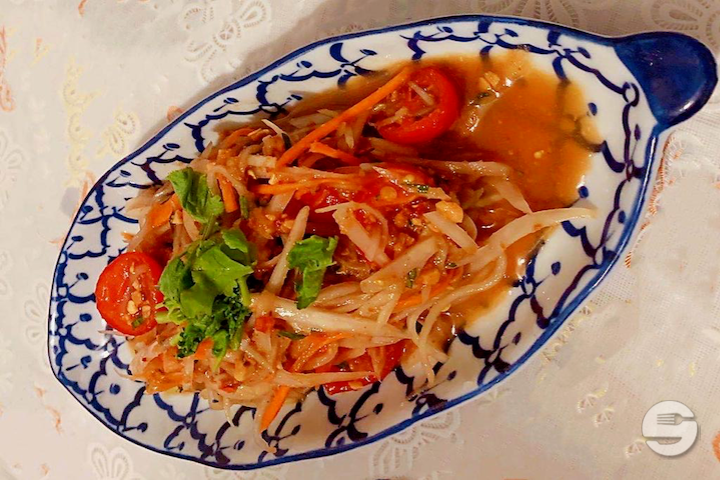 15 Papaya salad - Hochi