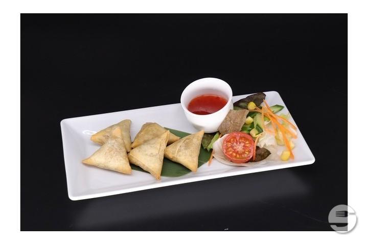 Samosas au poulet et au curry - Thai Orchidée